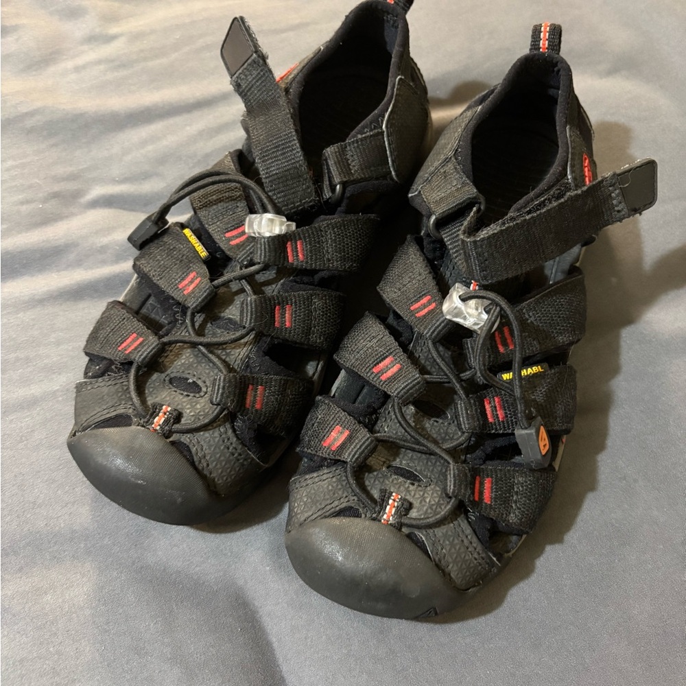 Keen: Neo H2 Big Kids/Youth Washable Sport Water Sandals Size 4